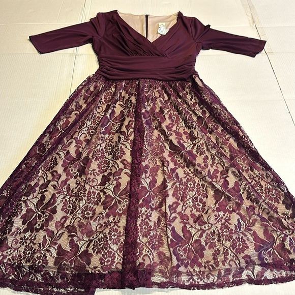 NWT Sangria burgundy vneck dress lace bottom taupe background zipper back 3/4 - Picture 1 of 10